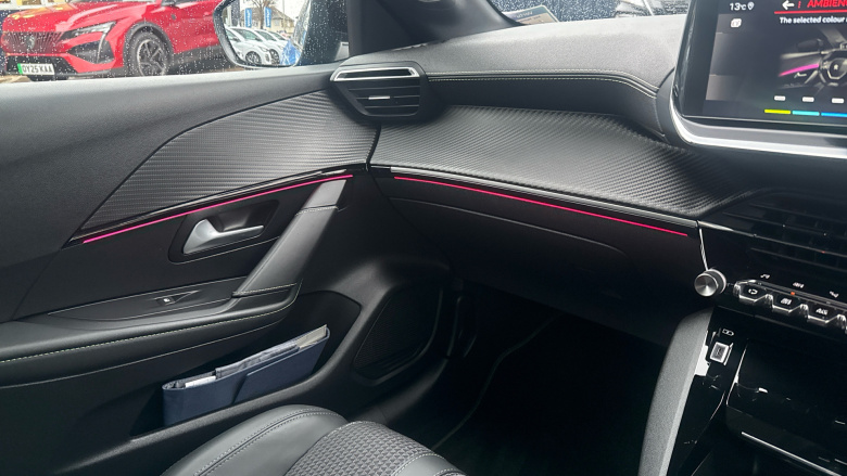 Peugeot 208 1.2 PureTech 100 GT 5dr EAT8 Petrol Hatchback